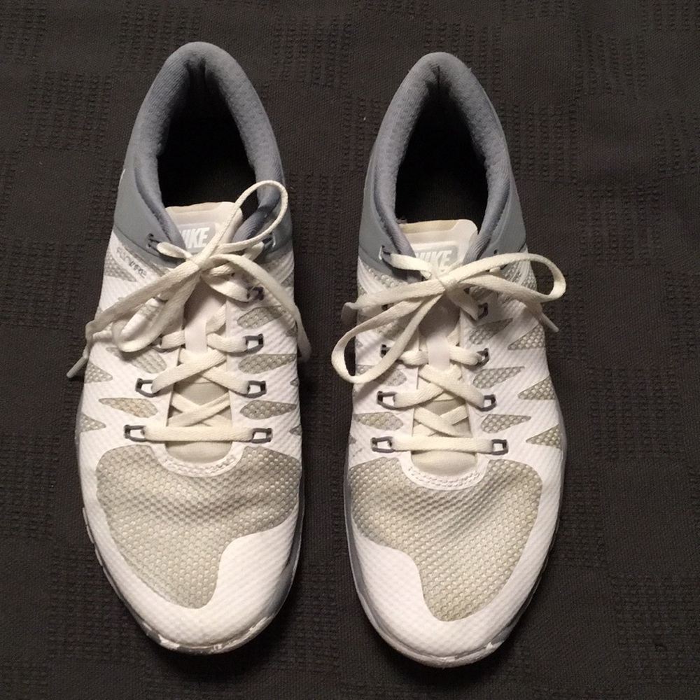 Men's Nike Free Fkywire tennis shoes